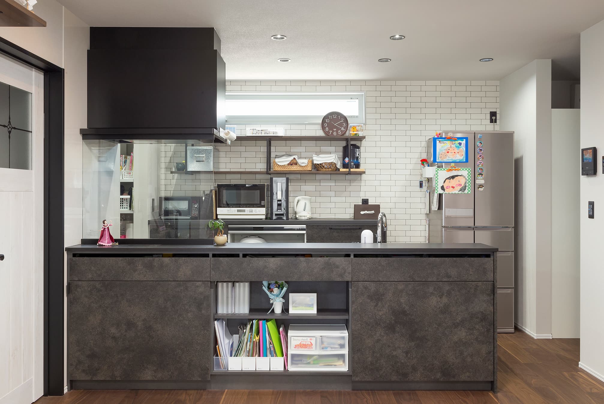 工务店经营者的自宅厨房:必要配置与使用判断:必要充分的设备配置 4