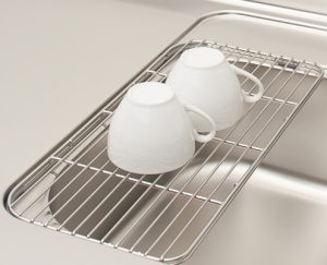 小厨房的收纳、布局与视觉整理：操作面与临时扩展 1