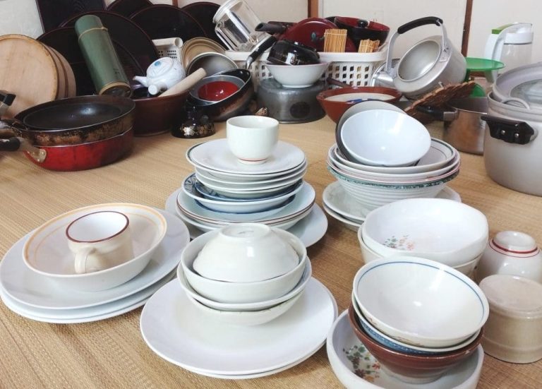 小厨房的收纳、布局与视觉整理：操作面与临时扩展 2