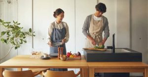 小厨房的收纳、布局与视觉整理：颜色、照明与留白 3