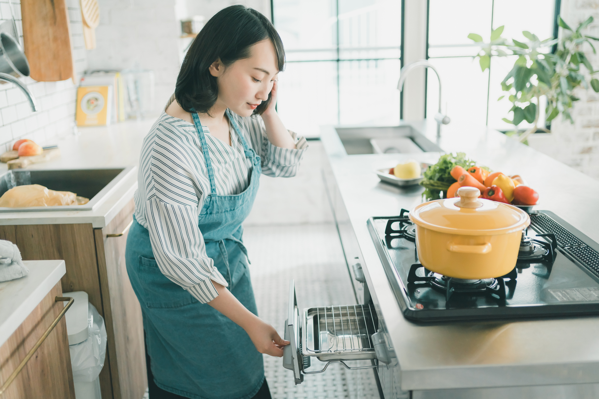烤鱼炉与灶具联动：同时烹饪的三类功能：烤鱼炉的三类自动功能 1