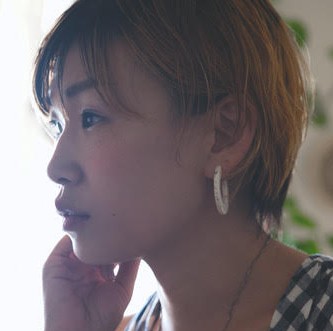 两人共同使用的厨房:动线、台面与收纳设计:两处可同时使用的操作面 1