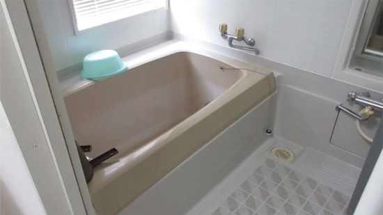 整体浴室尺寸:规格、选择与改造案例:改造前